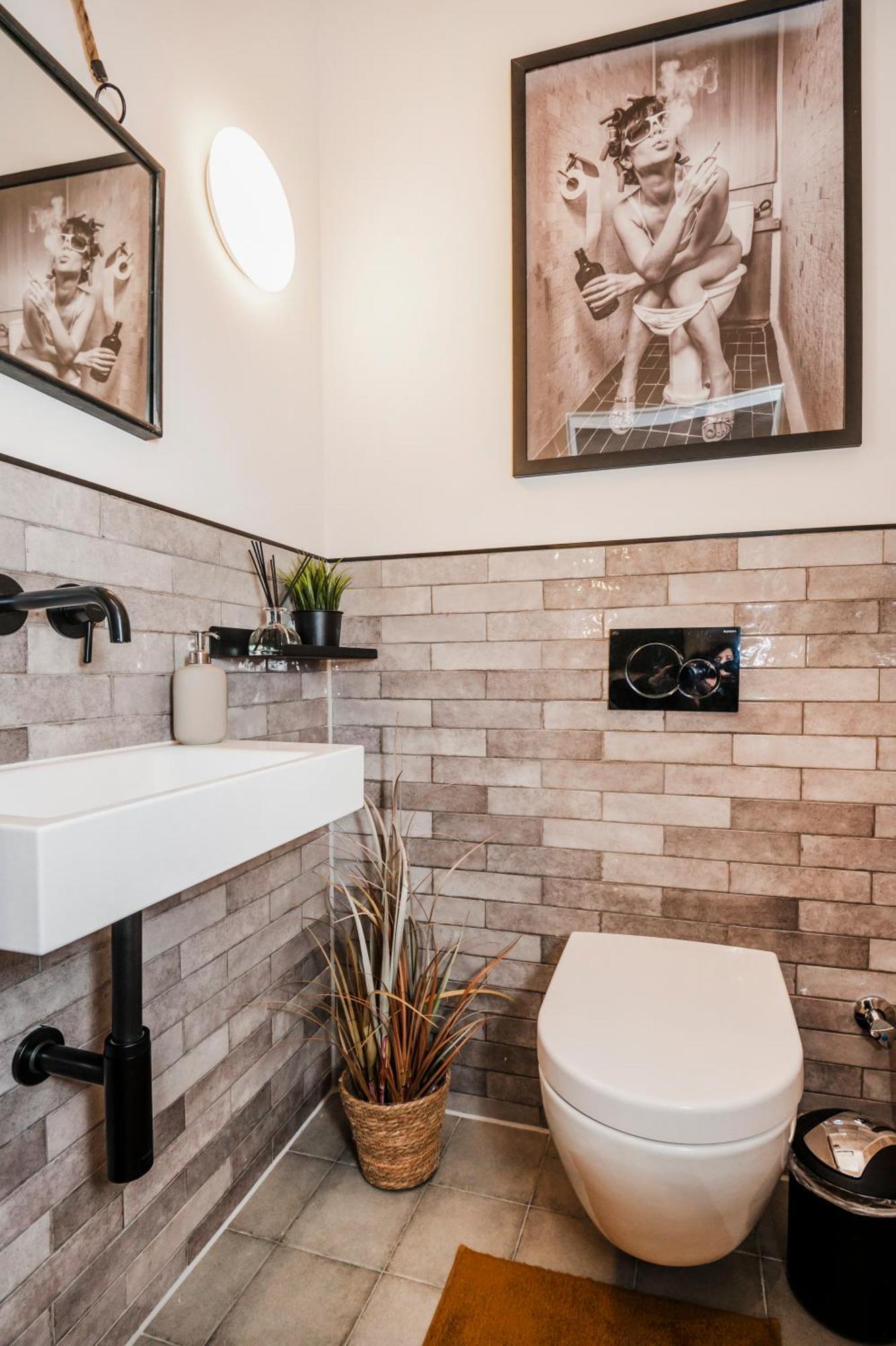 S331 - Luxurious Two Bedroom Duplex In * Keulen